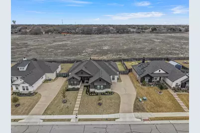 10201 Castleberry Lane, Waco, TX 76712 - Photo 4