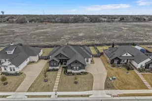 10201 Castleberry Ln, Waco, TX 76712 - Photo 4