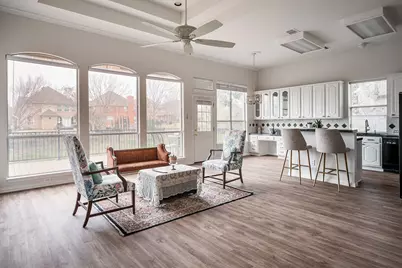 7712 Lakecrest Circle, Irving, TX 75063 - Photo 8