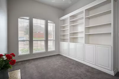 7712 Lakecrest Circle, Irving, TX 75063 - Photo 20