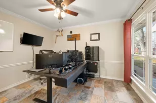 2845 White Oak Dr, Grand Prairie, TX 75052 - Photo 10