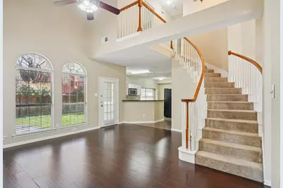 9354 Riverwalk Lane, Irving, TX 75063 - Photo 10