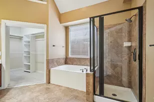 9354 Riverwalk Ln, Irving, TX 75063 - Photo 24