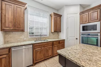 425 Adventurous Shield Drive, Lewisville, TX 75056 - Photo 12