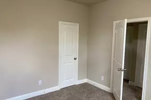 705 Buffalo Creek Dr, Cleburne, TX 76033 - Photo 12