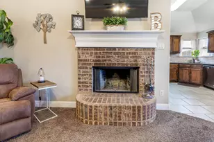 1836 Town Creek Cir, Weatherford, TX 76086 - Photo 8