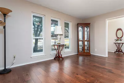 1410 Woodbine Street, Arlington, TX 76012 - Photo 6