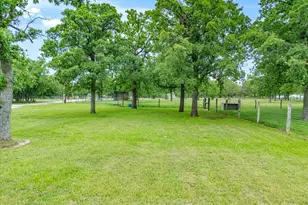 426 Co Rd 3435, Paradise, TX 76073 - Photo 36