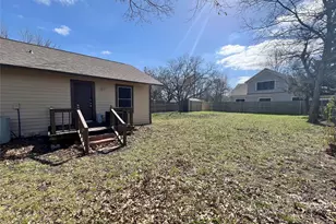 201 Kirksey St, Waxahachie, TX 75165 - Photo 12