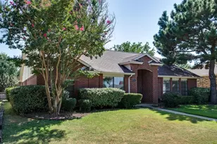 2817 Downing St, Flower Mound, TX 75028 - Photo 2