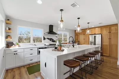 539 N Stewart Street, Jacksboro, TX 76458 - Photo 1