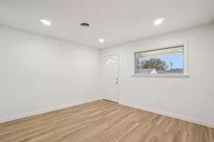 5905 Walraven Cir, Fort Worth, TX 76133 - Photo 12