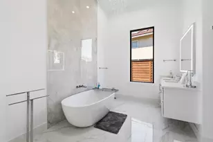 11907 Quincy Ln, Dallas, TX 75230 - Photo 24