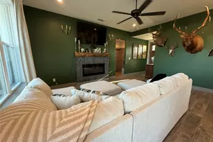 9221 Parkview Cir, Tolar, TX 76476 - Photo 6