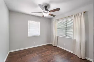 6933 Wake Forrest Dr, Dallas, TX 75214 - Photo 18