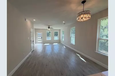 5206 Stoneridge Drive, Granbury, TX 76048 - Photo 2