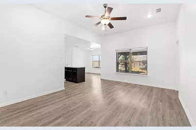 1415 Barrel Drive, Dallas, TX 75253 - Photo 10