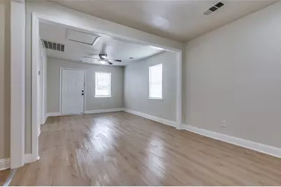 2415 Bethurum Avenue, Dallas, TX 75215 - Photo 4