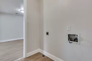 2415 Bethurum Ave, Dallas, TX 75215 - Photo 20