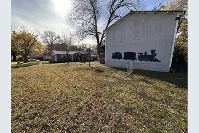 2931 S Barrett Avenue, Denison, TX 75020 - Photo 16