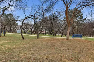 1115 Wiltshire Dr, Carrollton, TX 75007 - Photo 38