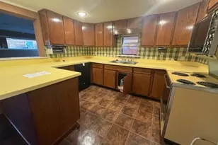 808 Flamingo Rd, Granbury, TX 76049 - Photo 14