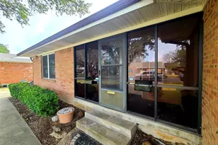11040 Wyatt St, Dallas, TX 75218 - Photo 2