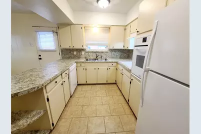 11040 Wyatt Street, Dallas, TX 75218 - Photo 6