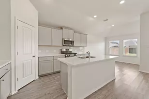813 Amberwood Ct, Fort Worth, TX 76052 - Photo 8