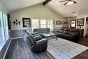 1309 Shannon Dr, Cleburne, TX 76031 - Photo 4