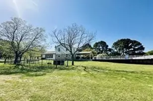 1309 Shannon Dr, Cleburne, TX 76031 - Photo 2