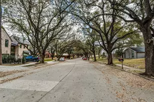 3954 Dalgreen Dr, Dallas, TX 75214 - Photo 22