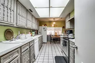 3954 Dalgreen Dr, Dallas, TX 75214 - Photo 10