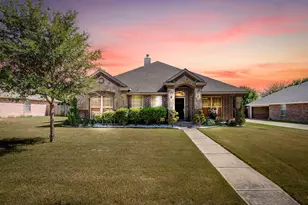 110 Sheri Way, Red Oak, TX 75154 - Photo 1