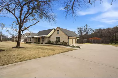 209 Ridgeview Road, Sherman, TX 75092 - Photo 2