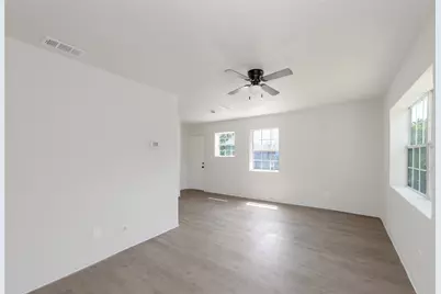 3924 Dismount Street, Dallas, TX 75211 - Photo 4