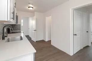 3924 Dismount St, Dallas, TX 75211 - Photo 8