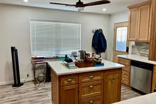 301 Sherman St, Nocona, TX 76255 - Photo 18