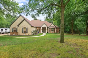 107 Falls Creek Ln, Gunter, TX 75058 - Photo 2