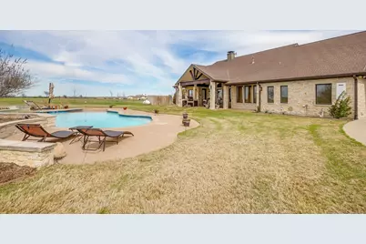 12102 E Rocky Creek Road, Crowley, TX 76036 - Photo 32