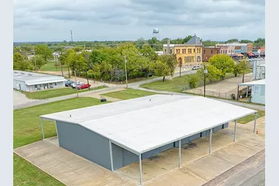 224 W Liberty Street, Pilot Point, TX 76258 - Photo 4