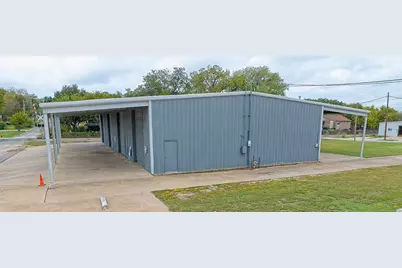 224 W Liberty Street, Pilot Point, TX 76258 - Photo 1
