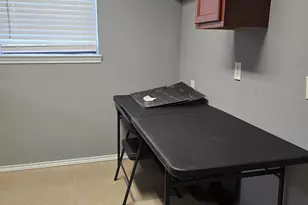 654 St Louis Ave, Fort Worth, TX 76104 - Photo 8