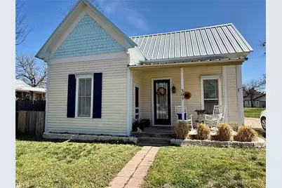 305 S Live Oak Street, Hico, TX 76457 - Photo 1