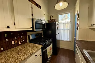 305 S Live Oak St, Hico, TX 76457 - Photo 12