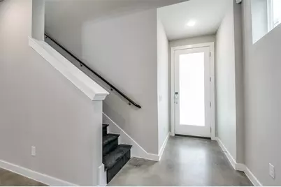 1225 Crownview Lane, Dallas, TX 75208 - Photo 2