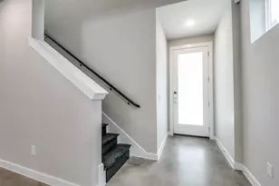 1225 Crownview Ln, Dallas, TX 75208 - Photo 2