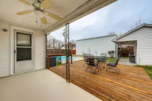 701 Market St E, Honey Grove, TX 75446 - Photo 34