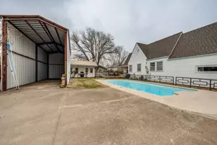 701 Market St E, Honey Grove, TX 75446 - Photo 34