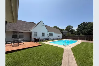 701 Market Street E, Honey Grove, TX 75446 - Photo 28